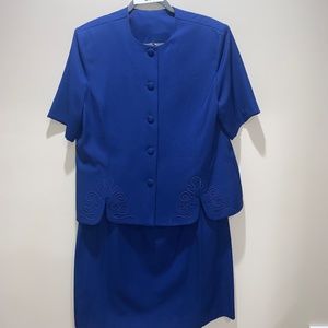 SOUTHERN LADY SUIT SIZE 14
